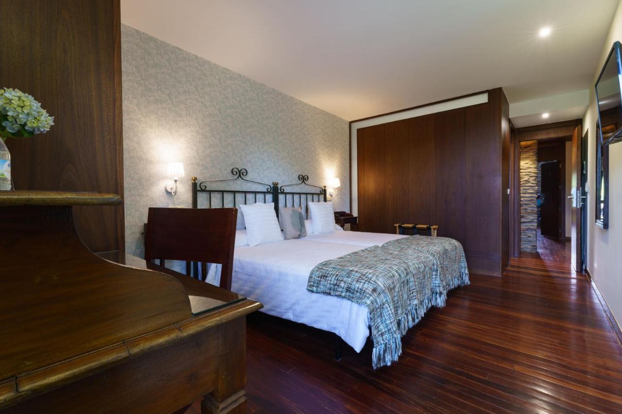 Lar Da Mota Boutique Hotel Arzúa Exteriör bild